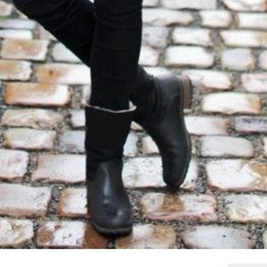 ISO boots like these - cheap. Size 6