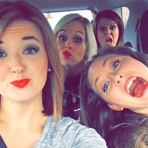 Meet your Posher, Stephanie