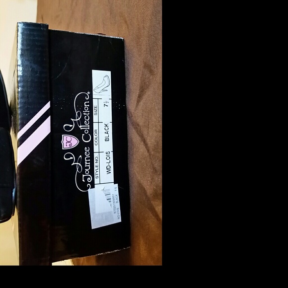 Shoes - Picture 2 of 4