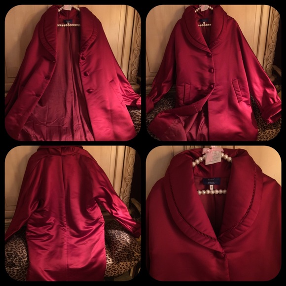 Amazing cranberry satin coat with unique design - Picture 3 of 4