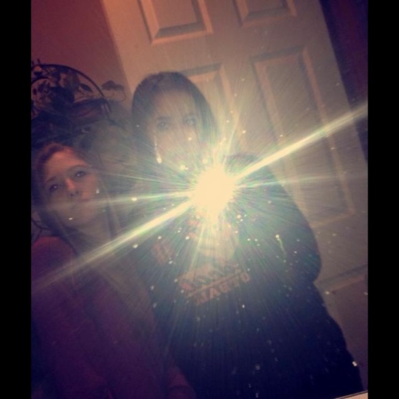 Meet your Posher, Emily - Picture 1 of 1