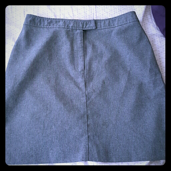 EUC NY&Co Grey, tab waist skirt