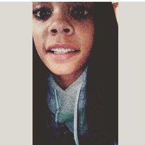 Meet your Posher, Nadia