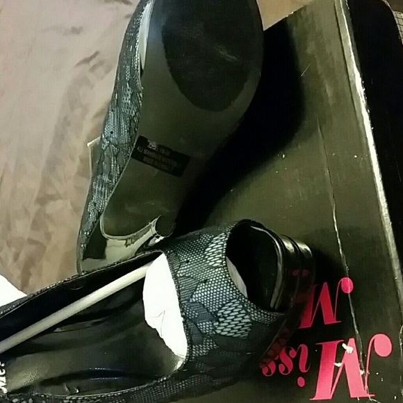 Shoes - Picture 2 of 3