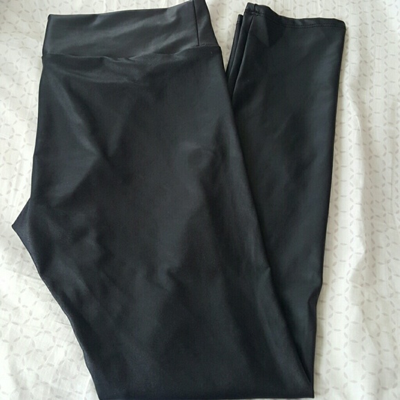 Leather Look/Liquid Leggings