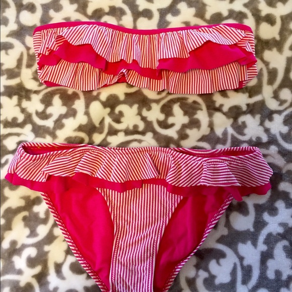 Jessica Simpson pink bikini!