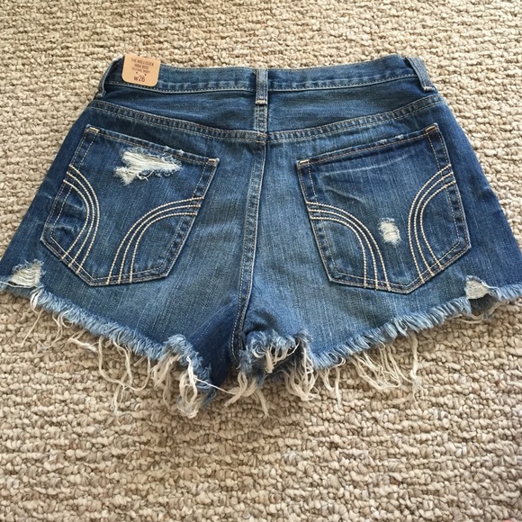 Shorts - Picture 2 of 3