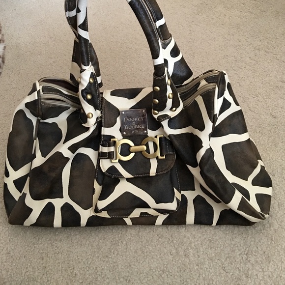 Non-authentic Dooney& Bourke purse