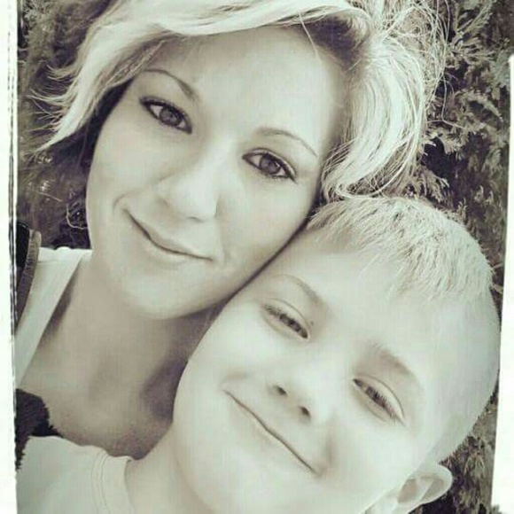 Meet your Posher, Trina - Picture 4 of 4