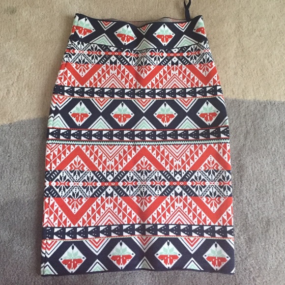 NWOT BCBGMaxazria tight skirt