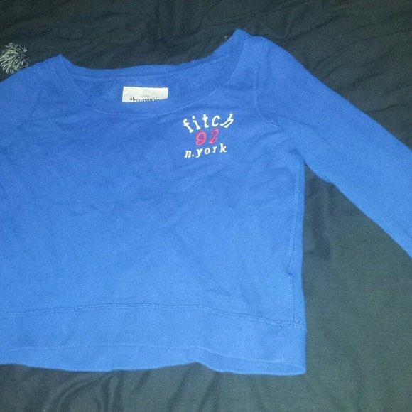 NWOT Abercrombie crop sweatshirt