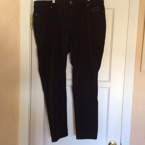Black skinny jeans - Picture 2 of 3