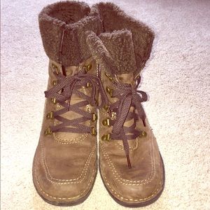 Brown fur boots!💕