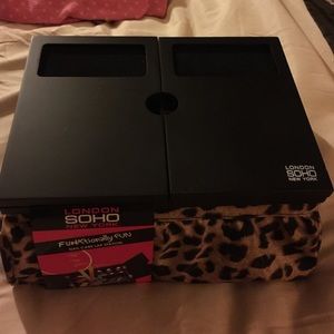 Nail care lap station