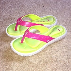 Nike sandals!💕