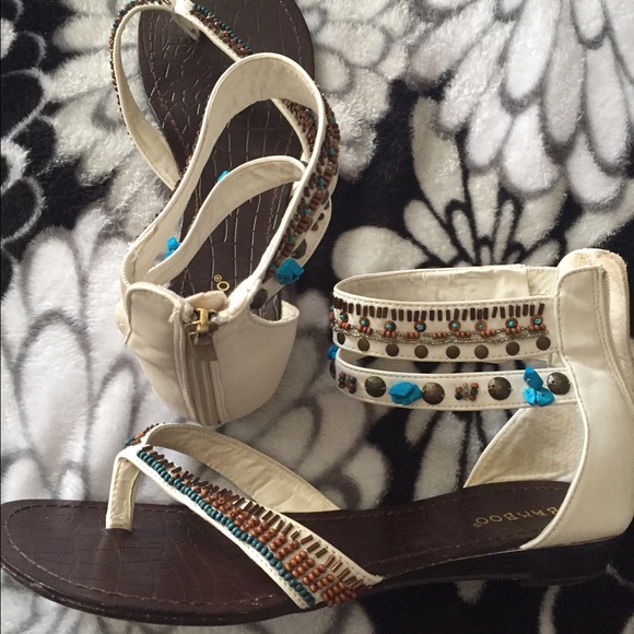 🚫🚫sold!!!!!!Bamboo white leather beaded sandal.