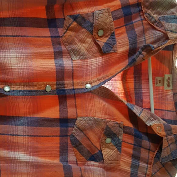 Shirt - Picture 2 of 2