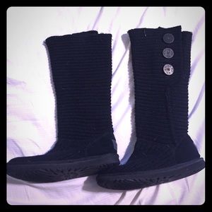 Size 7 tall "Classic Cardy" sweater UGG Australia