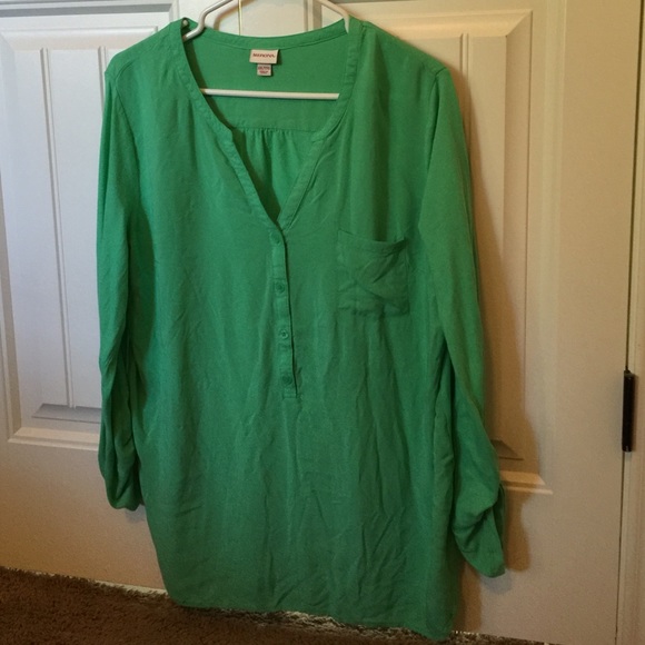 Green Merina tunic. Great price!!