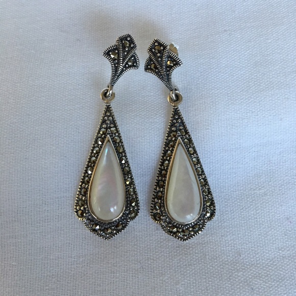 NWOT  sterling silver Pearl Marcasite earring - Picture 1 of 4