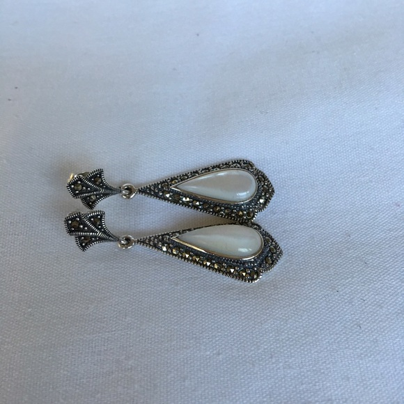 NWOT  sterling silver Pearl Marcasite earring - Picture 4 of 4