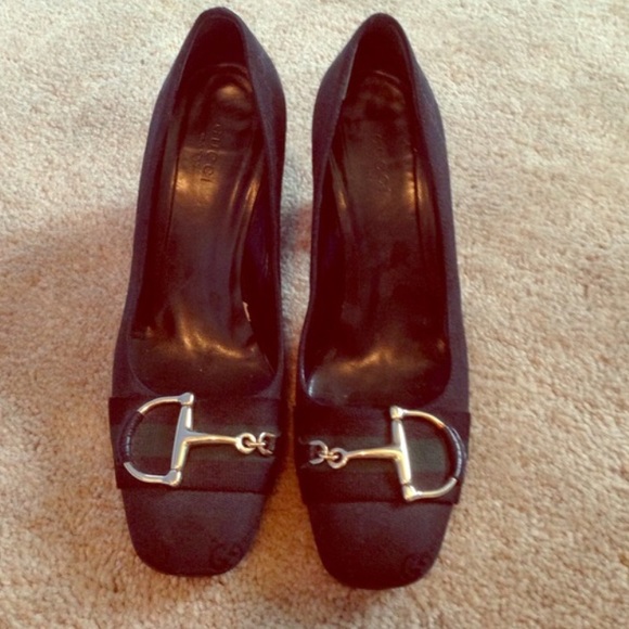 Black 3 1/2 Gucci shoes