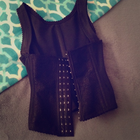 Waist trainer made in Mexico PRICE REDUCED✂️✂️✂️