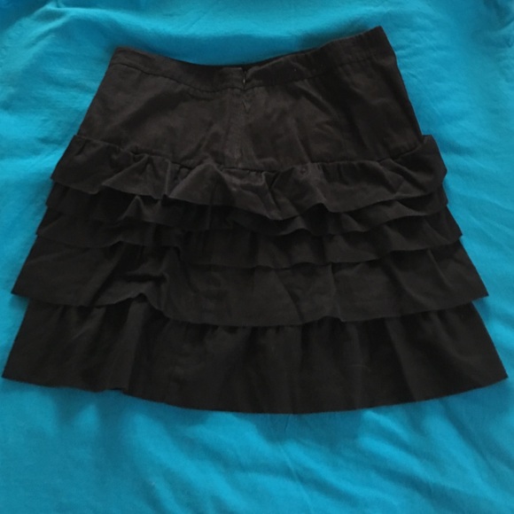 Black old navy ruffle skirt size 8
