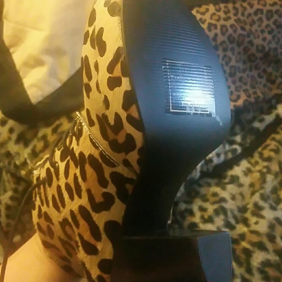 Boots - Picture 3 of 3