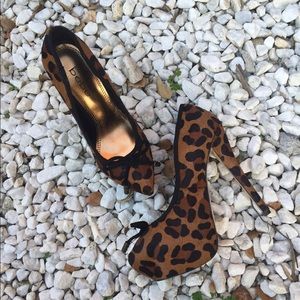 Bebe leopard Heels