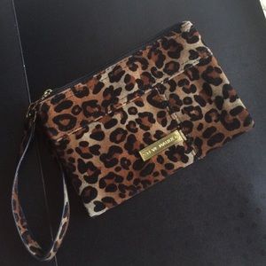 Steve Madden Leopard Print Wristlet🐆