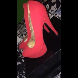 Red Pumps!