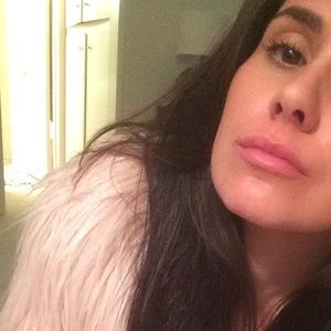 Meet your Posher, Ana