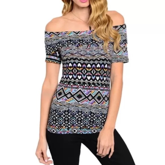 💜 Geometric Print Boho Top 💜 - Picture 2 of 3