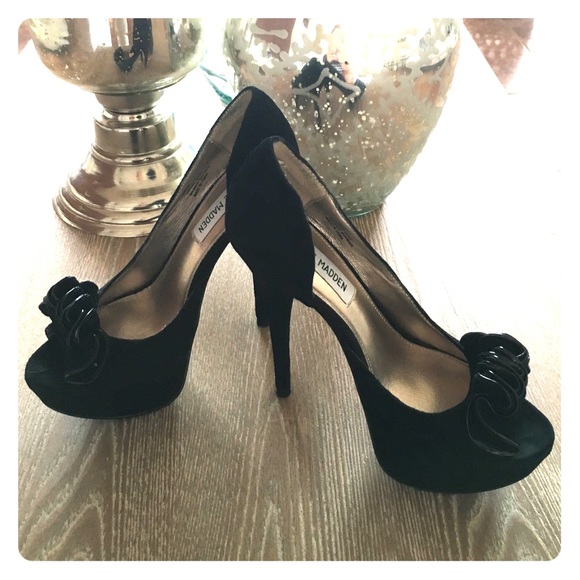 Steve Madden black suede heels 7