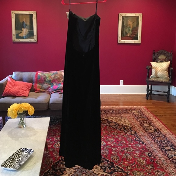 Laundry by Shelli Segal Dresses & Skirts - NWT Laundry by Shelli Segal black strapless formal