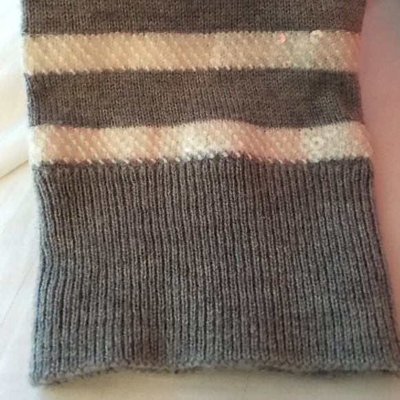 Gap v neck pullover Sz Small like new - Picture 4 of 4