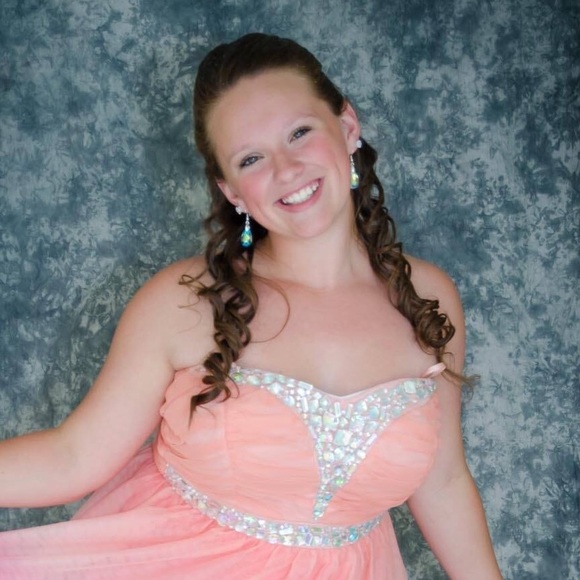 Meet your Posher, Logan - Picture 4 of 4