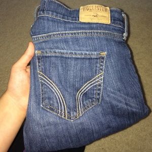 Medium washed distressed jeans