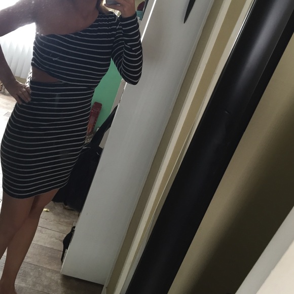 BCBG black and white stripe body con dress - Picture 2 of 3