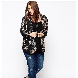 NWOT Floral Kimono