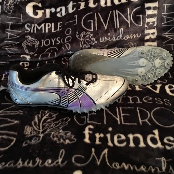 Track shoes - Picture 2 of 2