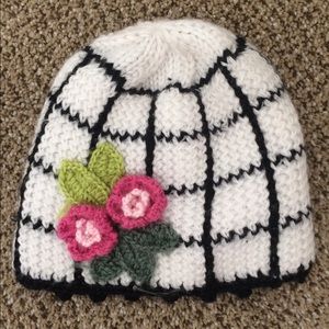 Knit beanie with flower