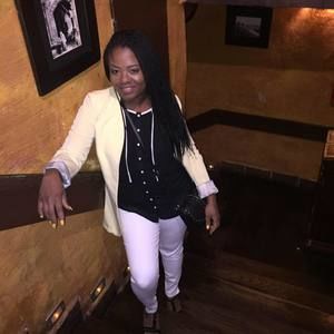 Meet your Posher, Elaine