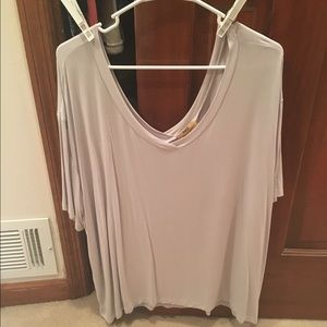 Double V neck Piko