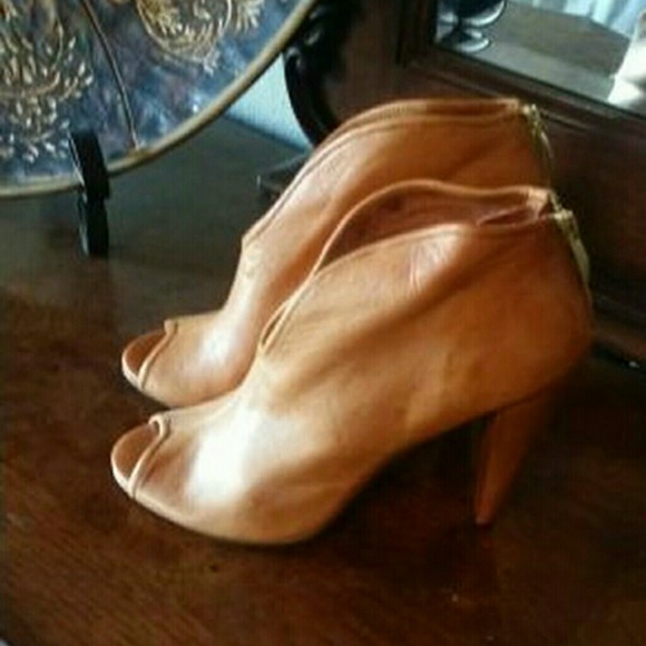 Vince camuto boots