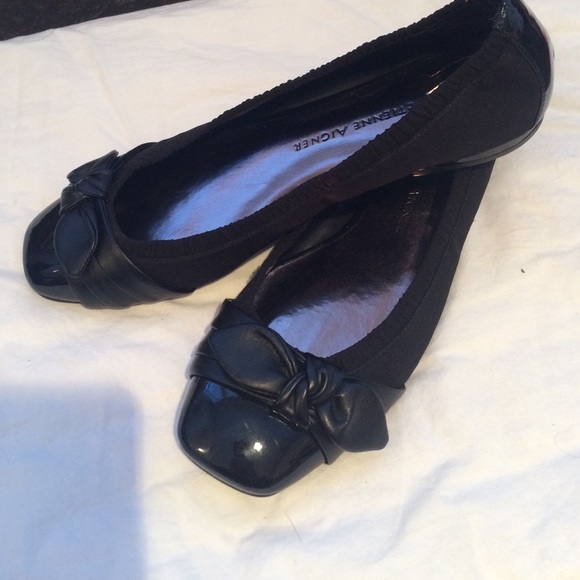 Brand new-size 6 black flats - Etienne Aigner