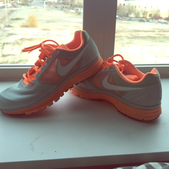 Like new Nike Vomero 8 shoes