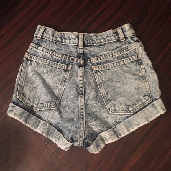 American Apparel High-waisted Shorts - Picture 3 of 3