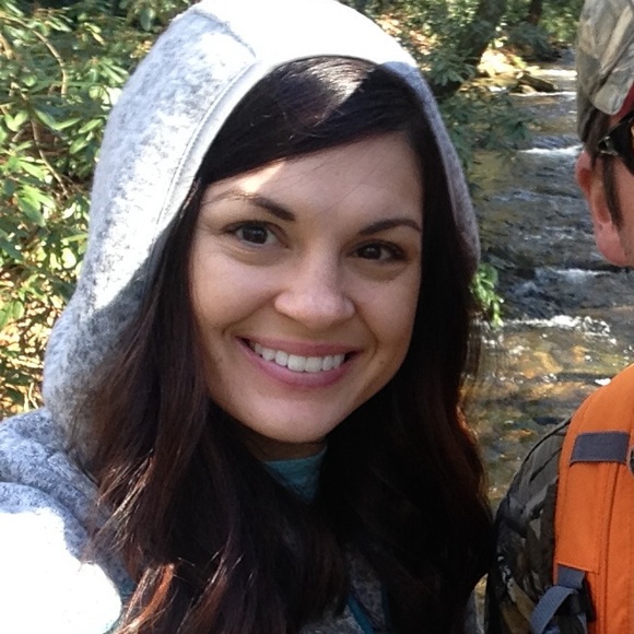 Meet your Posher, Jennifer - Picture 1 of 1